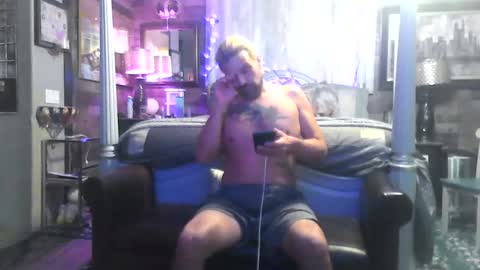 randybater8in Momentaufnahme des Live-Raums auf Chaturbate