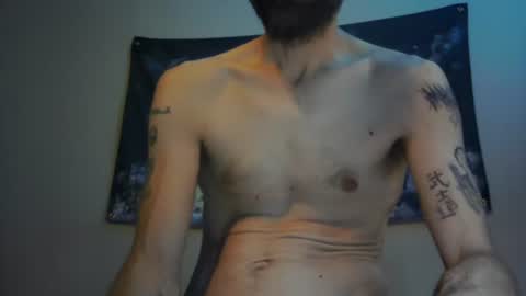 ravishingxxxrude Momentaufnahme des Live-Raums auf Chaturbate