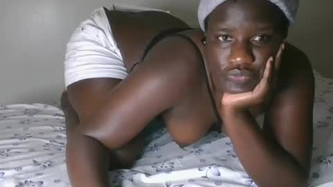 redcherry55 live room snapshot on Chaturbate