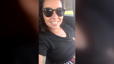 risky_roxy Momentaufnahme des Live-Raums auf Chaturbate