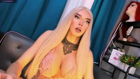 rjdavadilla123 live room snapshot on Chaturbate