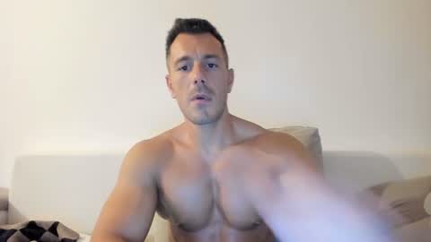 roberto4ever Momentaufnahme des Live-Raums auf Chaturbate