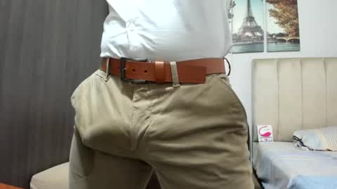 roccoblack02 momentopname van live room op Chaturbate
