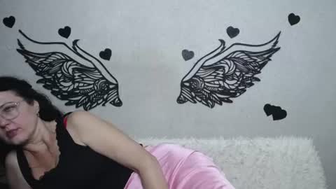 rosehille momentopname van live room op Chaturbate