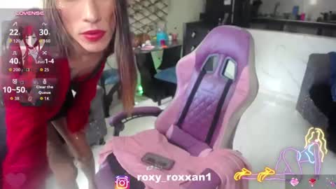 roxy_roxxan captura de la sala en vivo en Chaturbate