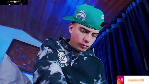 ryannhill_ Momentaufnahme des Live-Raums auf Chaturbate