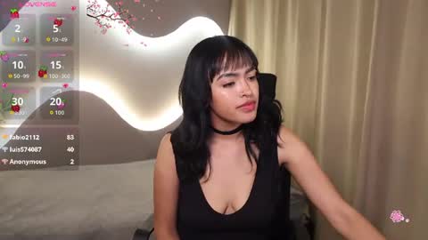 sadie_oberlin live room snapshot on Chaturbate