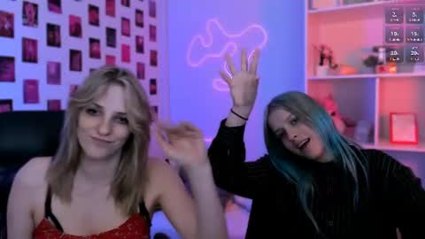 sadie_peach live room snapshot on Chaturbate