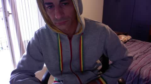 sandropertoni captura da sala ao vivo na Chaturbate