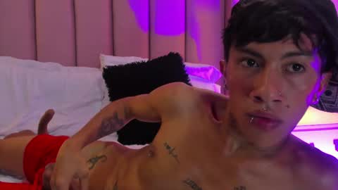 santiago_jessesn captura de la sala en vivo en Chaturbate