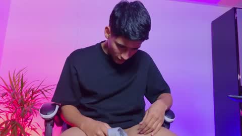 santilux_ captura de la sala en vivo en Chaturbate