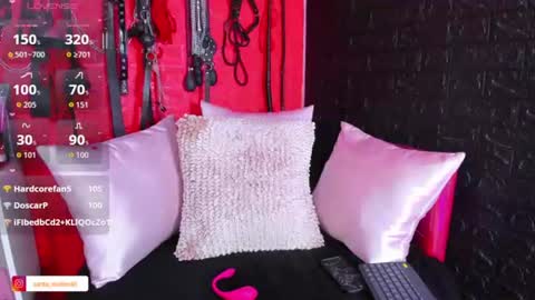 sarita_moller live room snapshot on Chaturbate