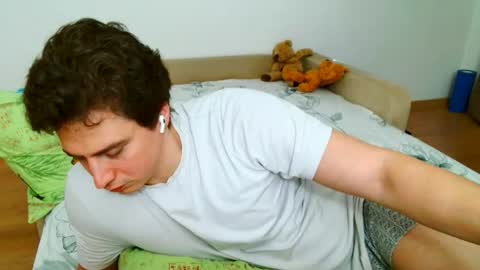 sasha_calvin live room snapshot on Chaturbate