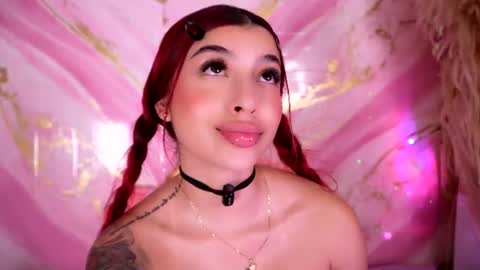 scarleett_jones live room snapshot on Chaturbate