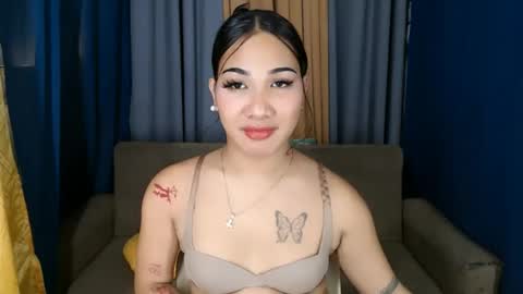 scarlethaert11 momentopname van live room op Chaturbate