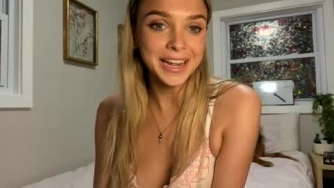 scarletterose_504259 captura de la sala en vivo en Chaturbate