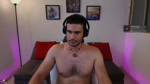 sebastianbellini снимок онлайн-комнаты на Chaturbate