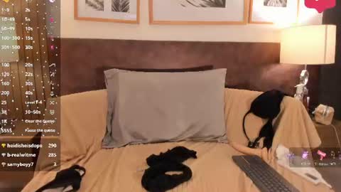 selene_tea Momentaufnahme des Live-Raums auf Chaturbate