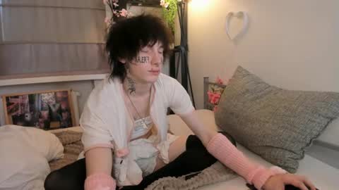 serene_fable momentopname van live room op Chaturbate
