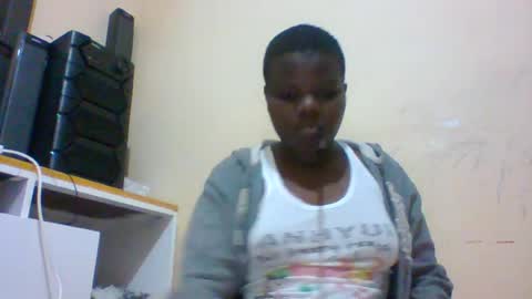 sexydee4120 live room snapshot on Chaturbate