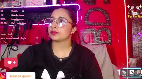 shannon_queen_ Momentaufnahme des Live-Raums auf Chaturbate