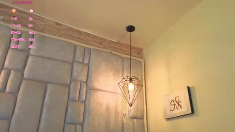 sheilly_brown captura de la sala en vivo en Chaturbate