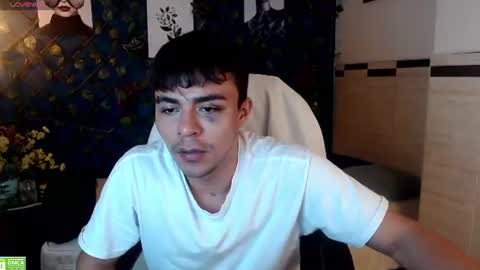 shelby_col momentopname van live room op Chaturbate