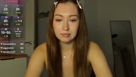 shelikeangel live room snapshot on Chaturbate