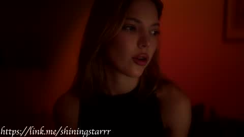 shiningstarrr live room snapshot on Chaturbate