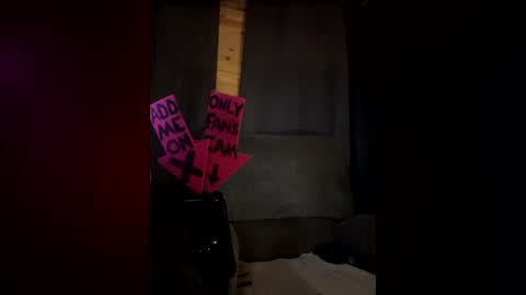 sillydillynewfie captura da sala ao vivo na Chaturbate