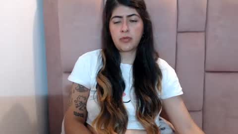 skyler1195 captura de la sala en vivo en Chaturbate