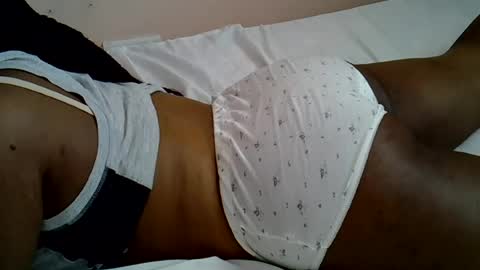 smart_lilly captura de la sala en vivo en Chaturbate