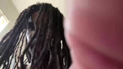 sneakyyylink215 Momentaufnahme des Live-Raums auf Chaturbate