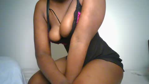 snow_ella Momentaufnahme des Live-Raums auf Chaturbate
