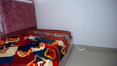 sofia530950 momentopname van live room op Chaturbate