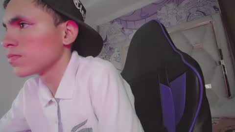 sombra_18 momentopname van live room op Chaturbate