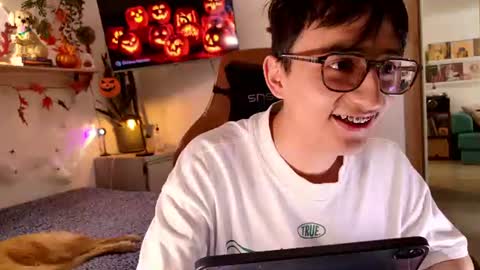 sr_evann снимок онлайн-комнаты на Chaturbate