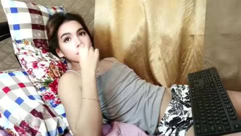 starlitbelle live room snapshot on Chaturbate