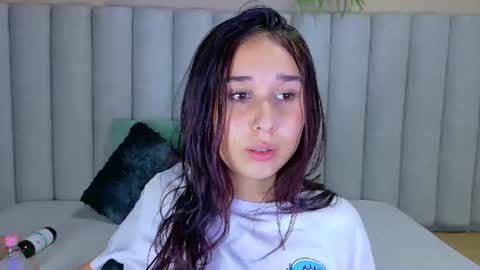 starrmoon__ captura de la sala en vivo en Chaturbate