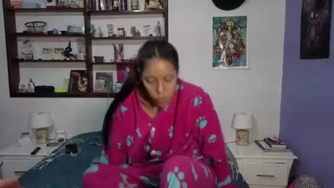 stephania_t momentopname van live room op Chaturbate