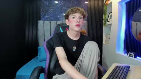 sthepanodimonaco Momentaufnahme des Live-Raums auf Chaturbate