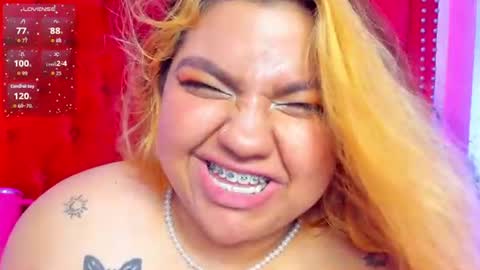 sunnyhoney_ Momentaufnahme des Live-Raums auf Chaturbate