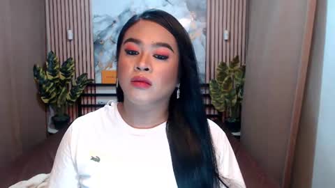 sweet_ally08 live room snapshot on Chaturbate
