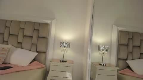 sweets_one live room snapshot on Chaturbate