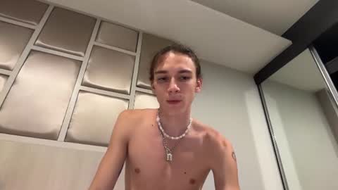 sweety_kate_sammy captura de la sala en vivo en Chaturbate