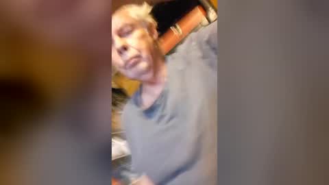 syevecrl live room snapshot on Chaturbate