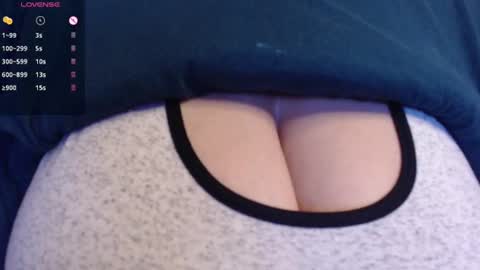 tarrant_ live room snapshot on Chaturbate