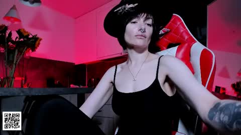 the_inamorata live room snapshot on Chaturbate