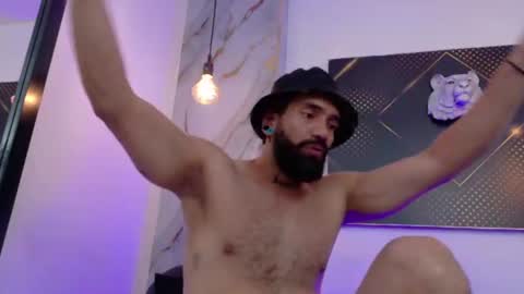 theronnyone captura da sala ao vivo na Chaturbate