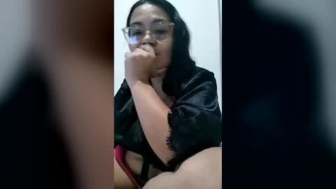 tits_naugthy снимок онлайн-комнаты на Chaturbate